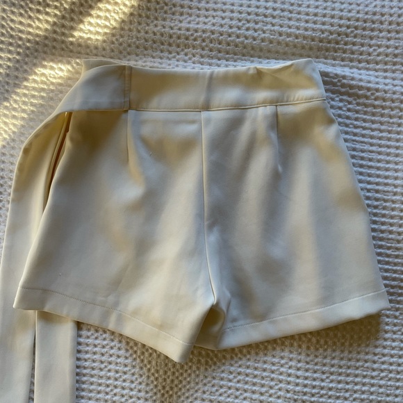 Lucy Paris Skort w/Tie - Picture 4 of 5